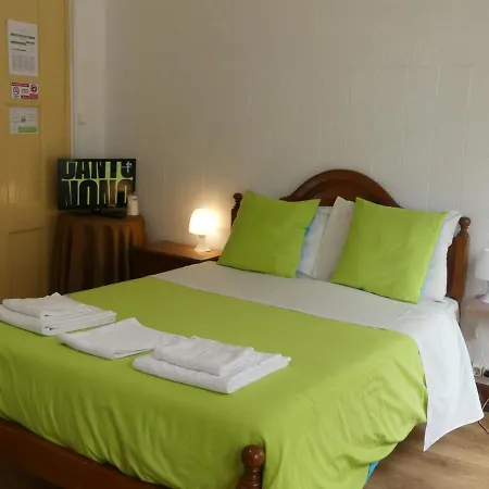 Pensao Santa Cruz 2*