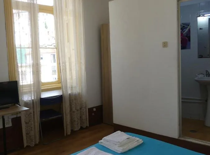 Casa de hóspedes Pensão Santa Cruz 2*