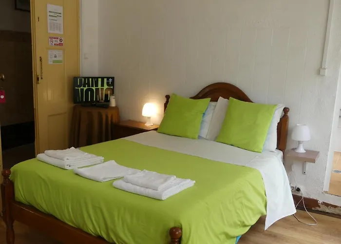 Pensão Santa Cruz 2*