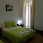 Pensao Santa Cruz בית הארחה 2*